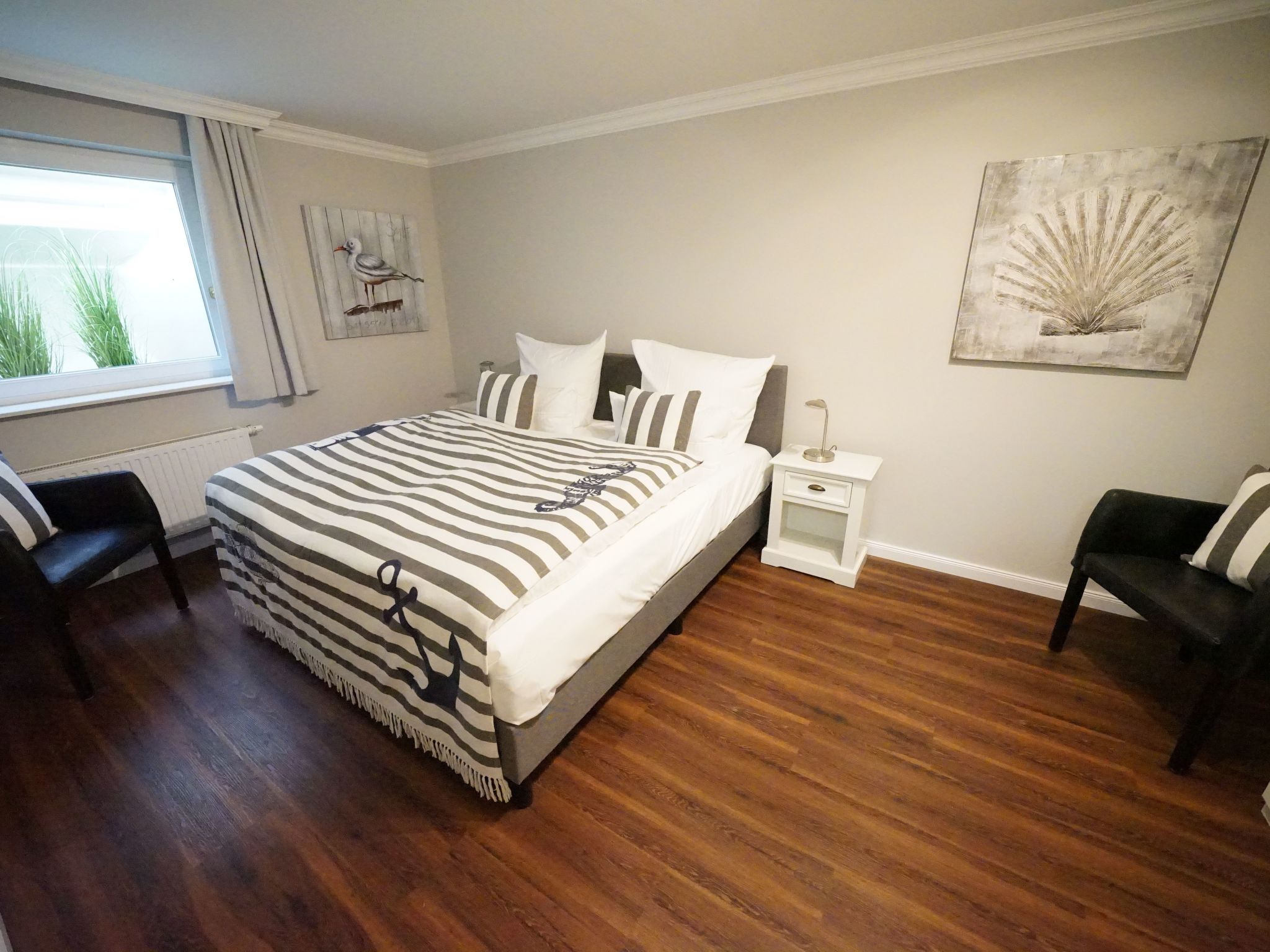 Helle Ferienwohnung mit sonniger Terrasse-Binnen