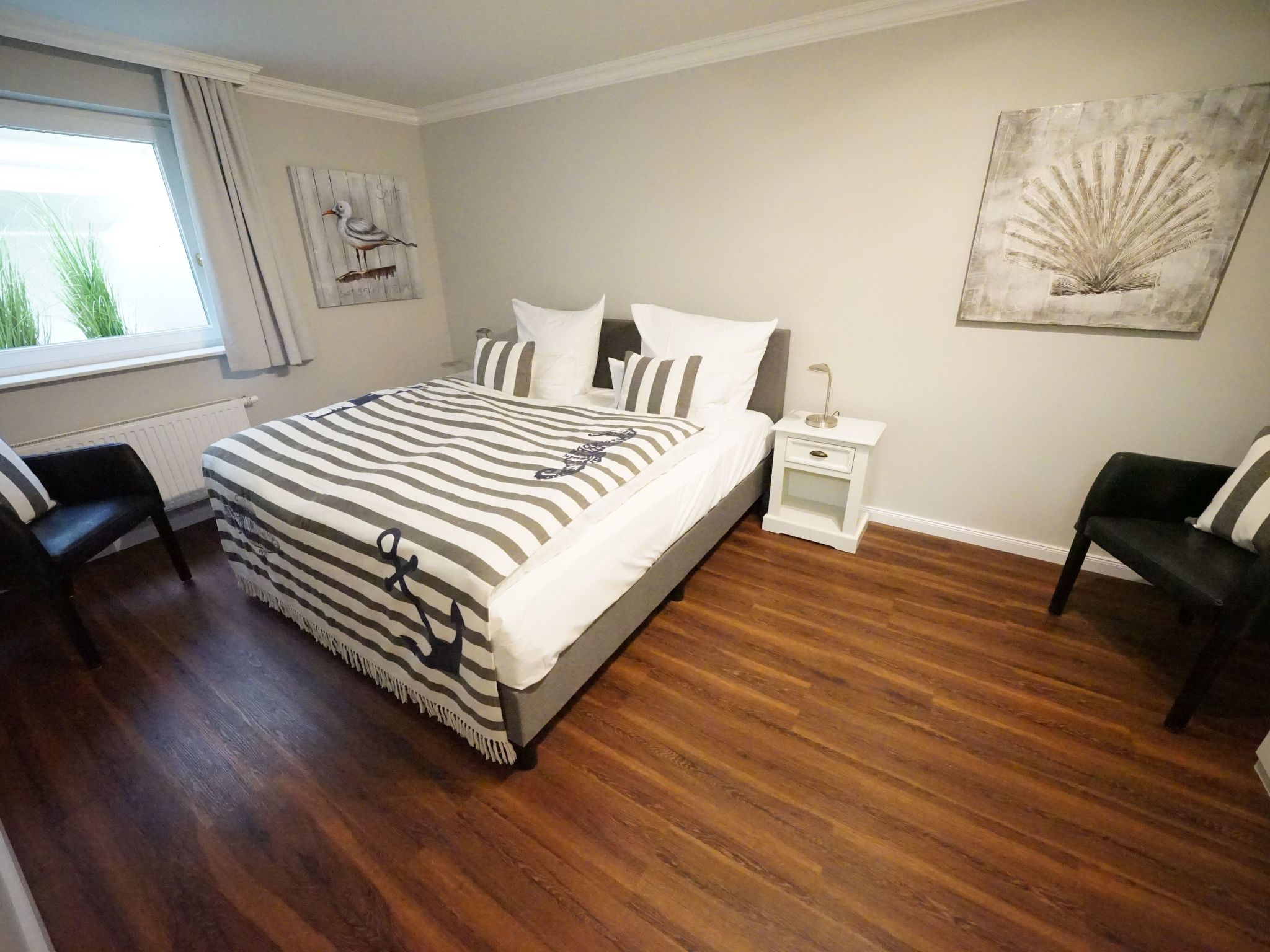 Helle Ferienwohnung mit sonniger Terrasse-Binnen