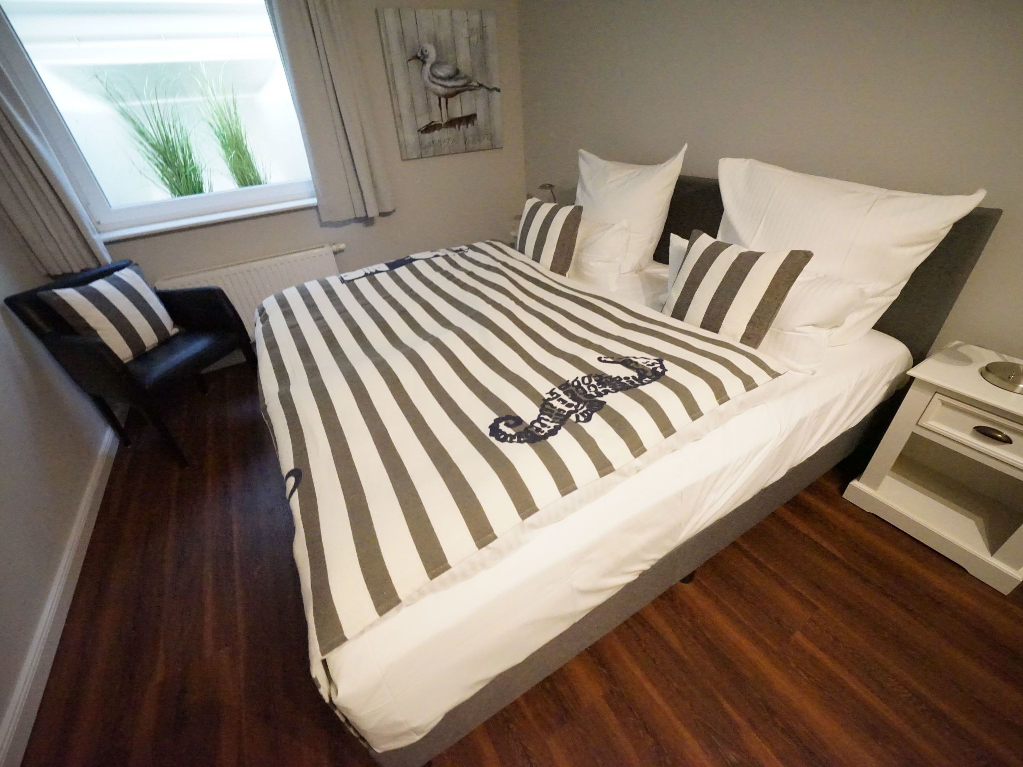 Helle Ferienwohnung mit sonniger Terrasse-Binnen