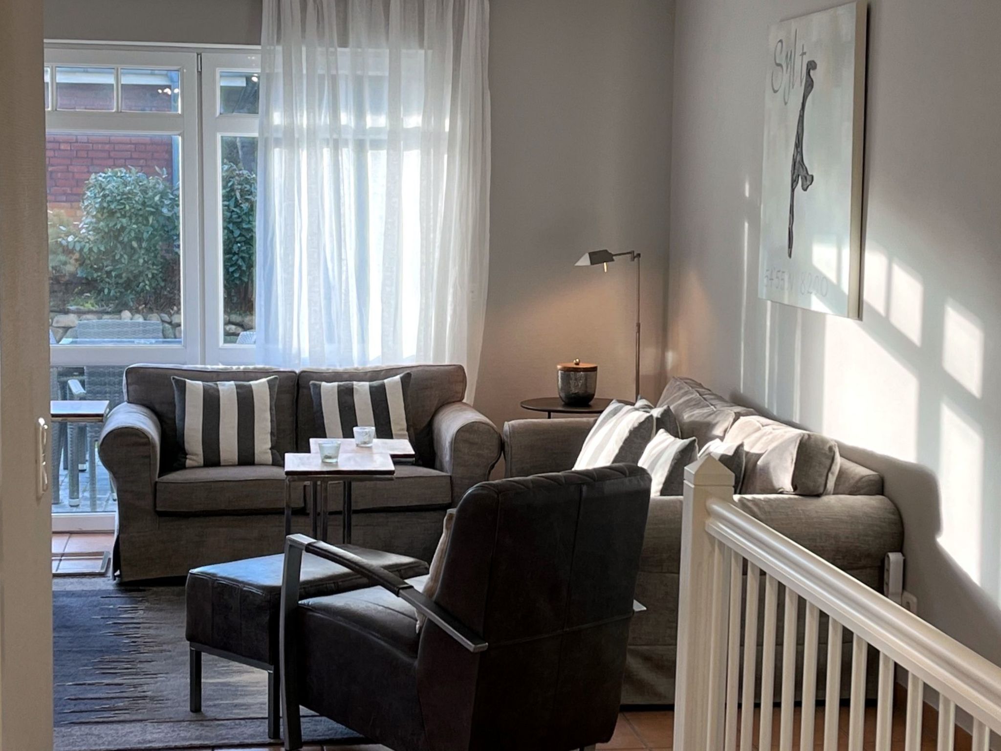 Helle Ferienwohnung mit sonniger Terrasse-Binnen