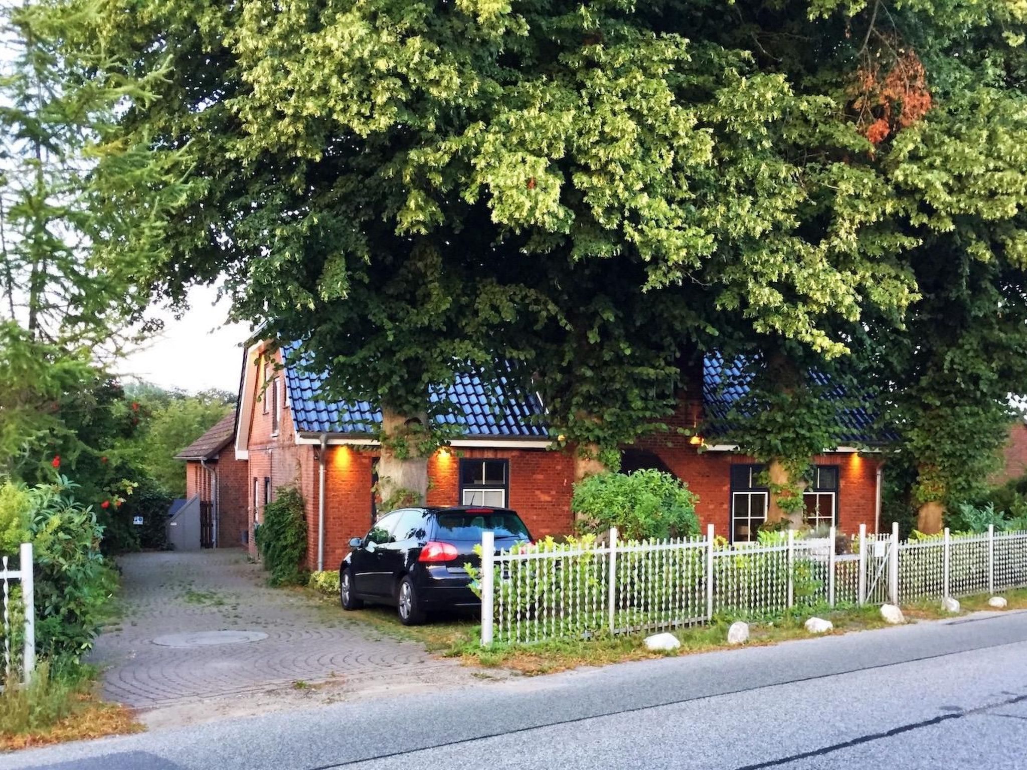 Mit Stellplatz mitten im Grünen