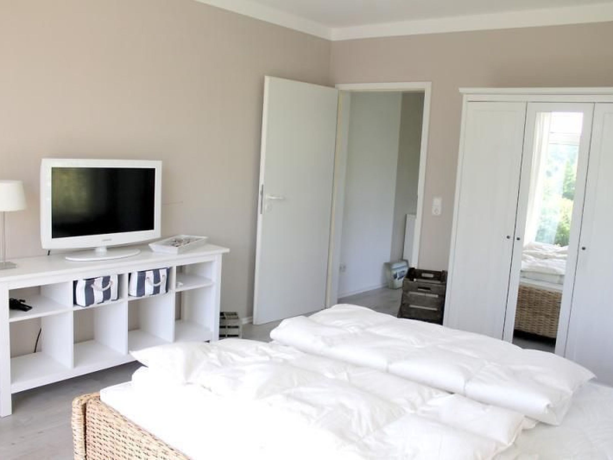 Mit Stellplatz mitten im Grünen-Binnen