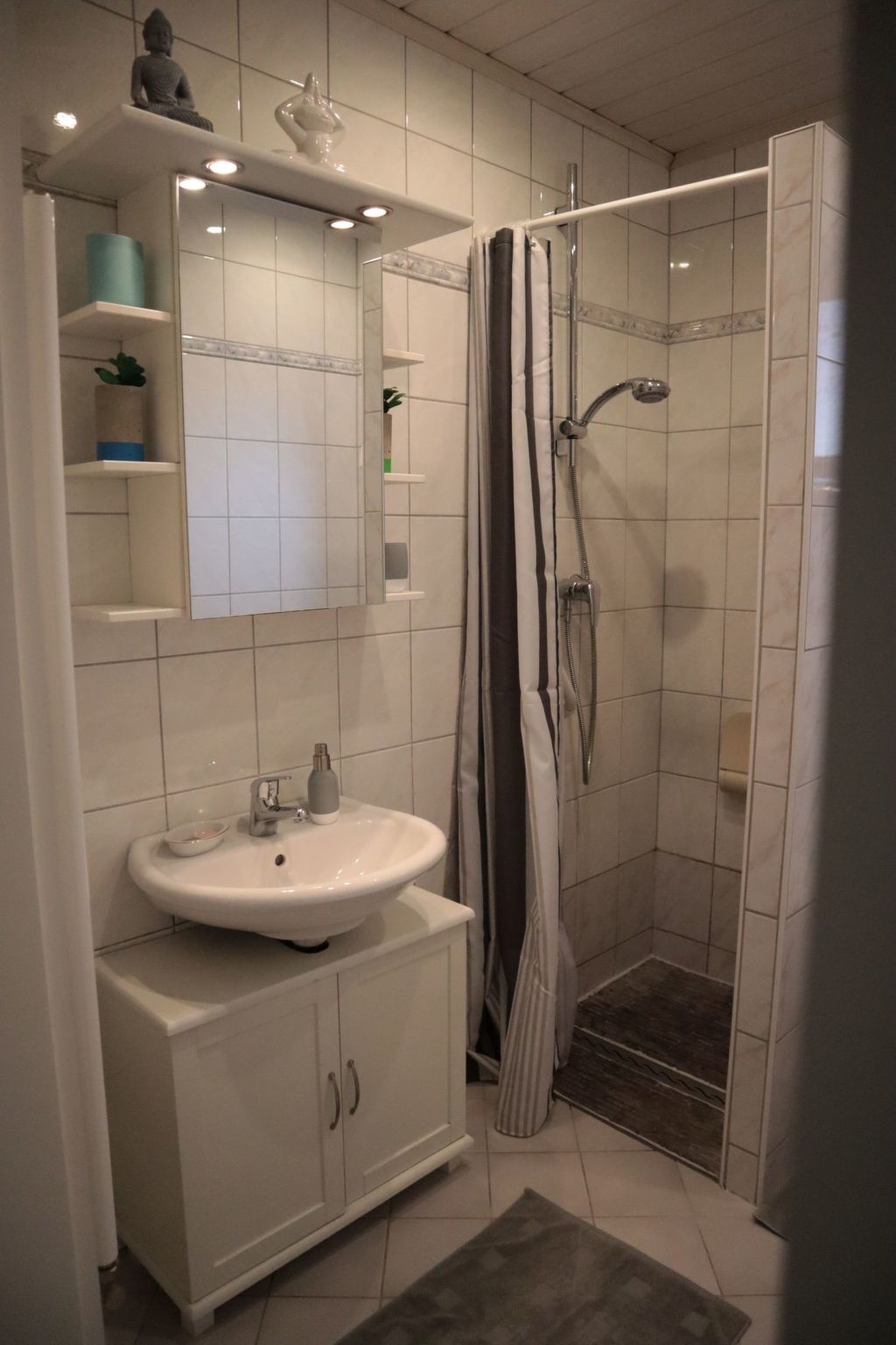 Achtern Diek-Image-tags.info