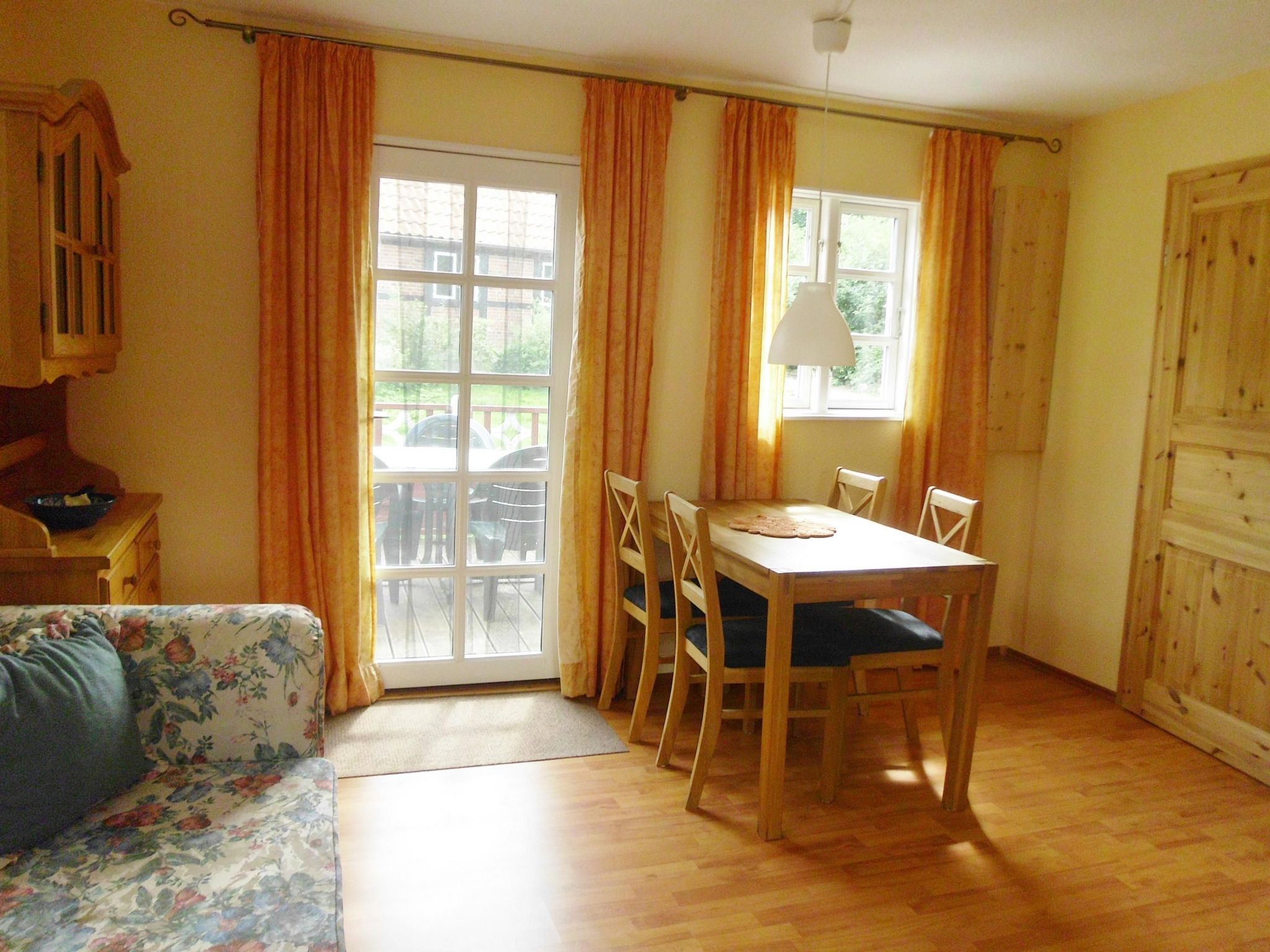 Haus in Zimmert mit Terrasse, Grill und Garten-Binnen