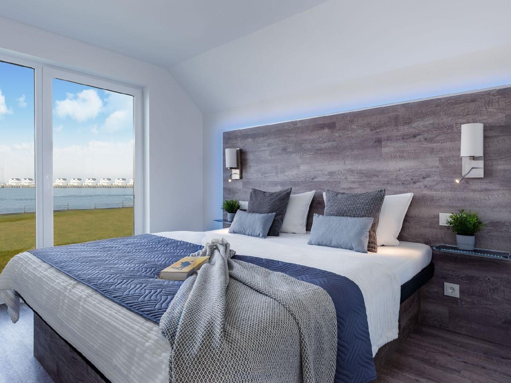 Fewo Kapitän James Cook, E-Ladesäule, Wasserbett-Image-tags.info