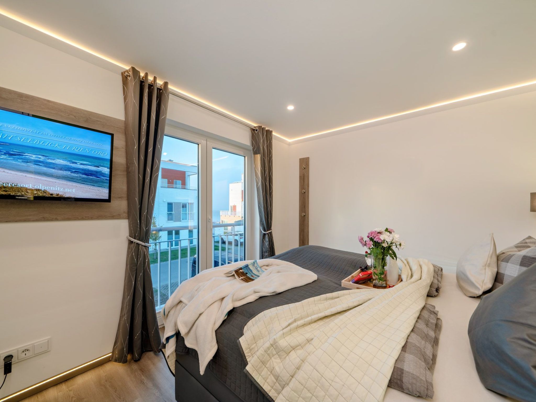 Schleivilla Kapitän James Cook2,  Löwen Dart HB8-Drinnen