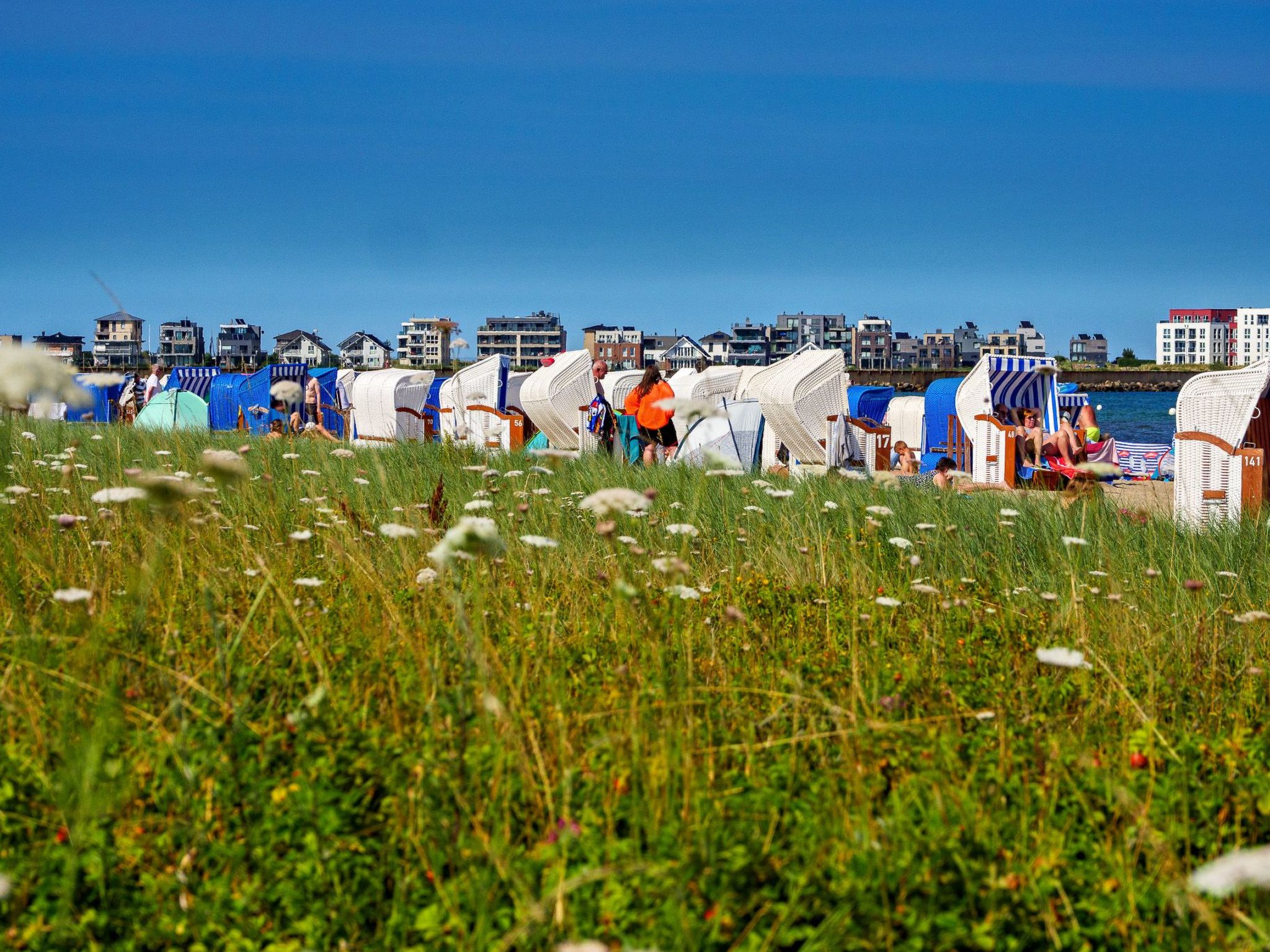 Schleivilla Kapitän James Cook2,  Löwen Dart HB8