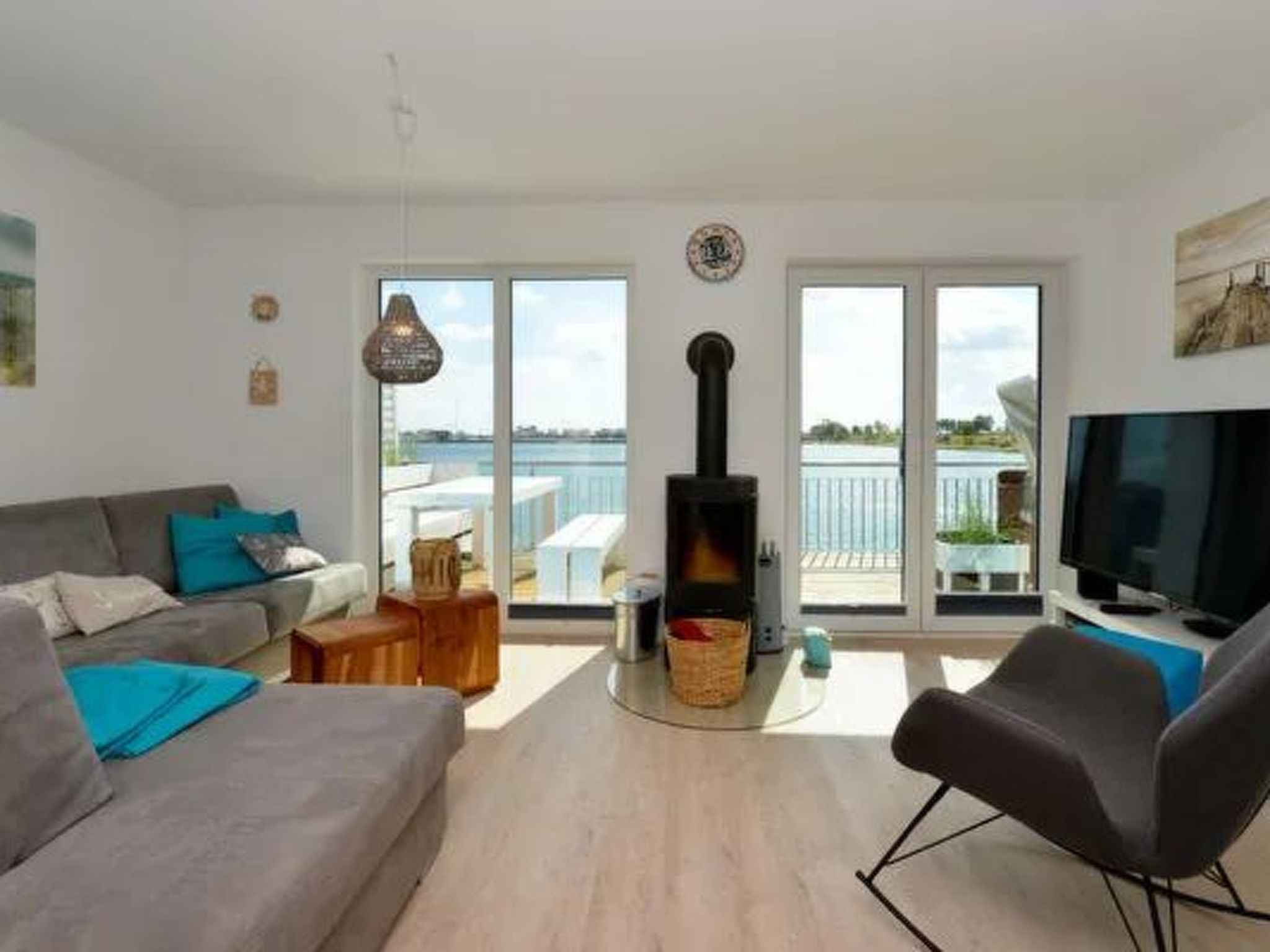 Marina Villa-Image-tags.info