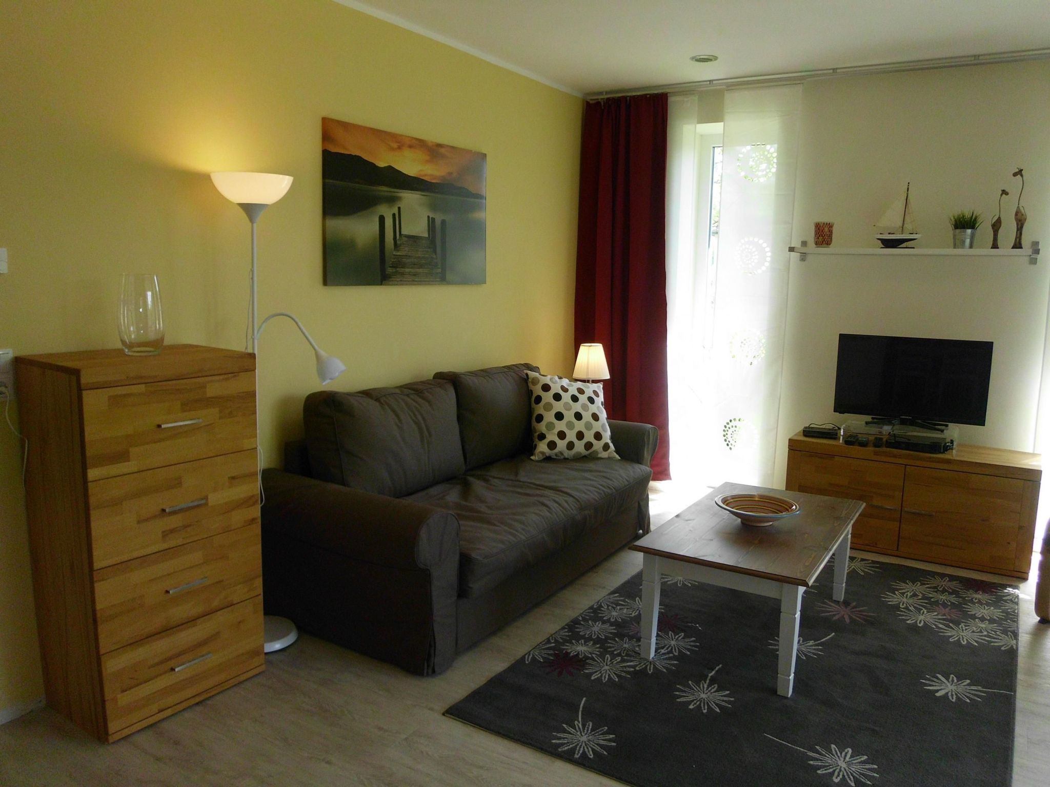 Barrierefreie FeHausHälfte mit Terrasse.-Binnen