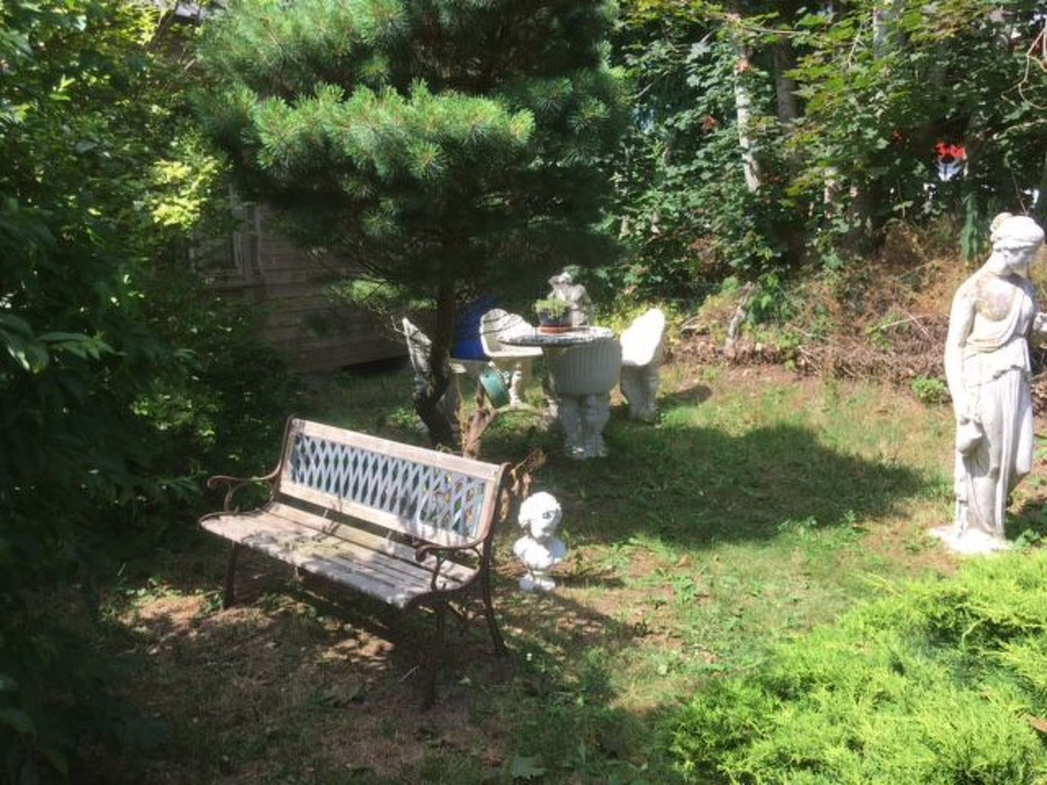 Modernisierte Ferienwohnung mit Balkon-Dedans