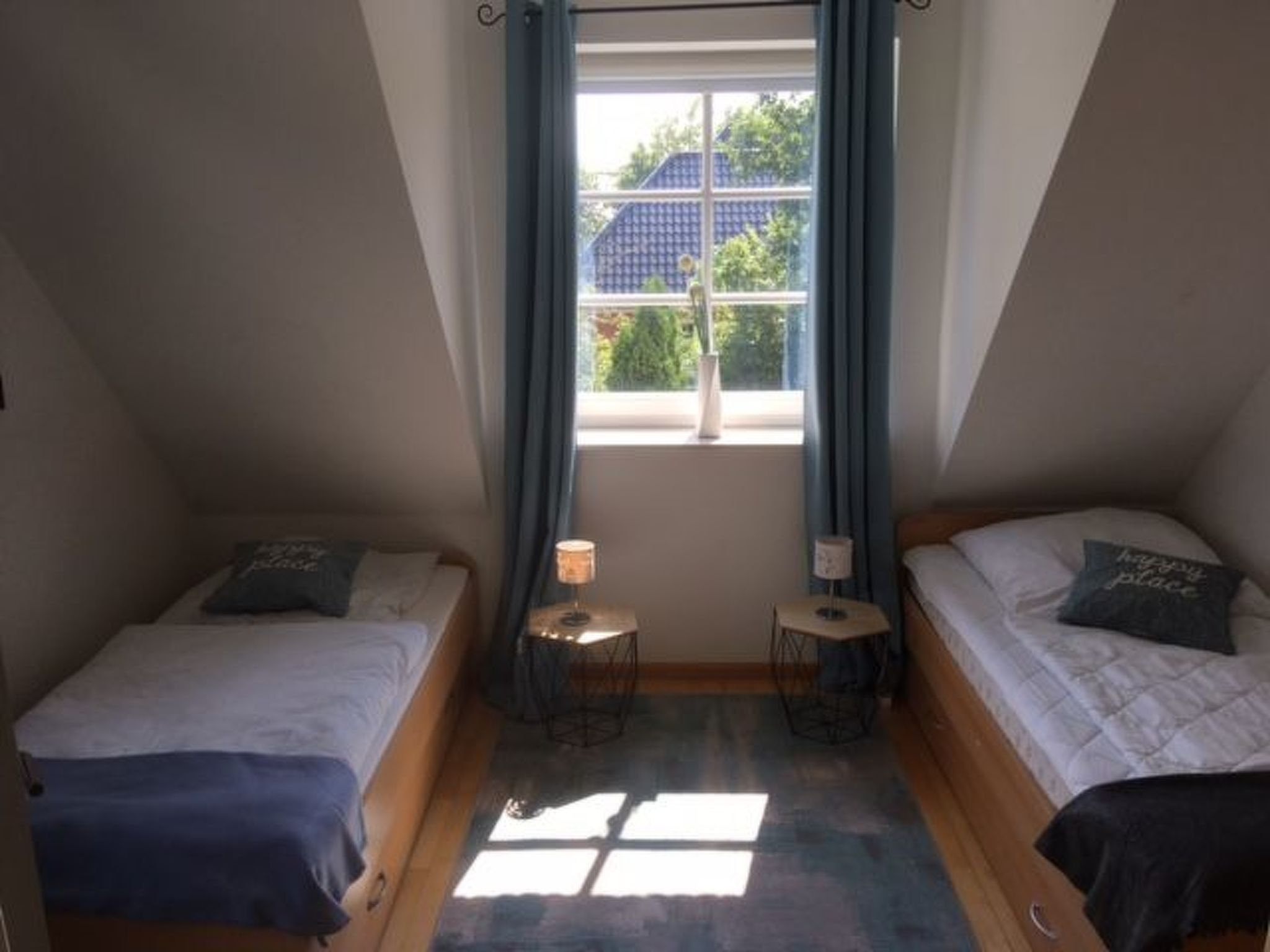 Modernisierte Ferienwohnung mit Balkon-Dedans