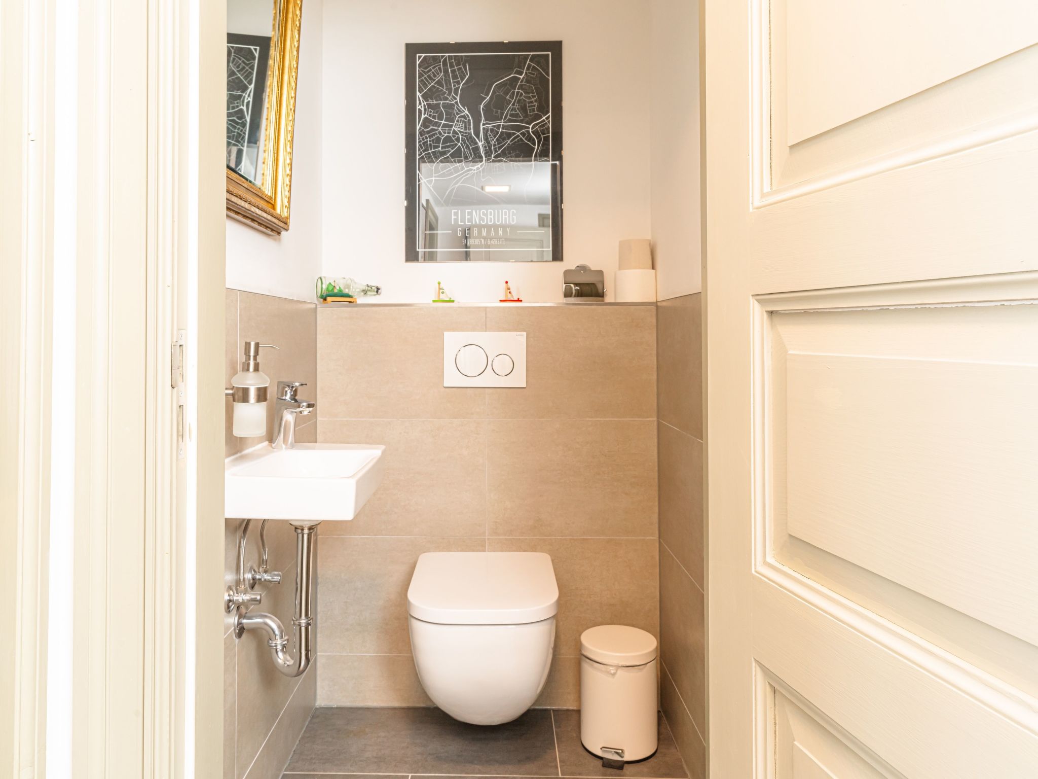 Schiffbrücke 40-Image-tags.info