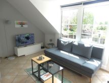 Ostsee Perle: Modern appartement aan zee met pool en tuin in Niendorf - thumbnail 3