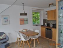 Ostsee Perle: Modern appartement aan zee met pool en tuin in Niendorf - thumbnail 5