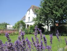 Vrijstaand vakantiehuis in Gießelrade met grote tuin, nabij Oostzee - thumbnail 1