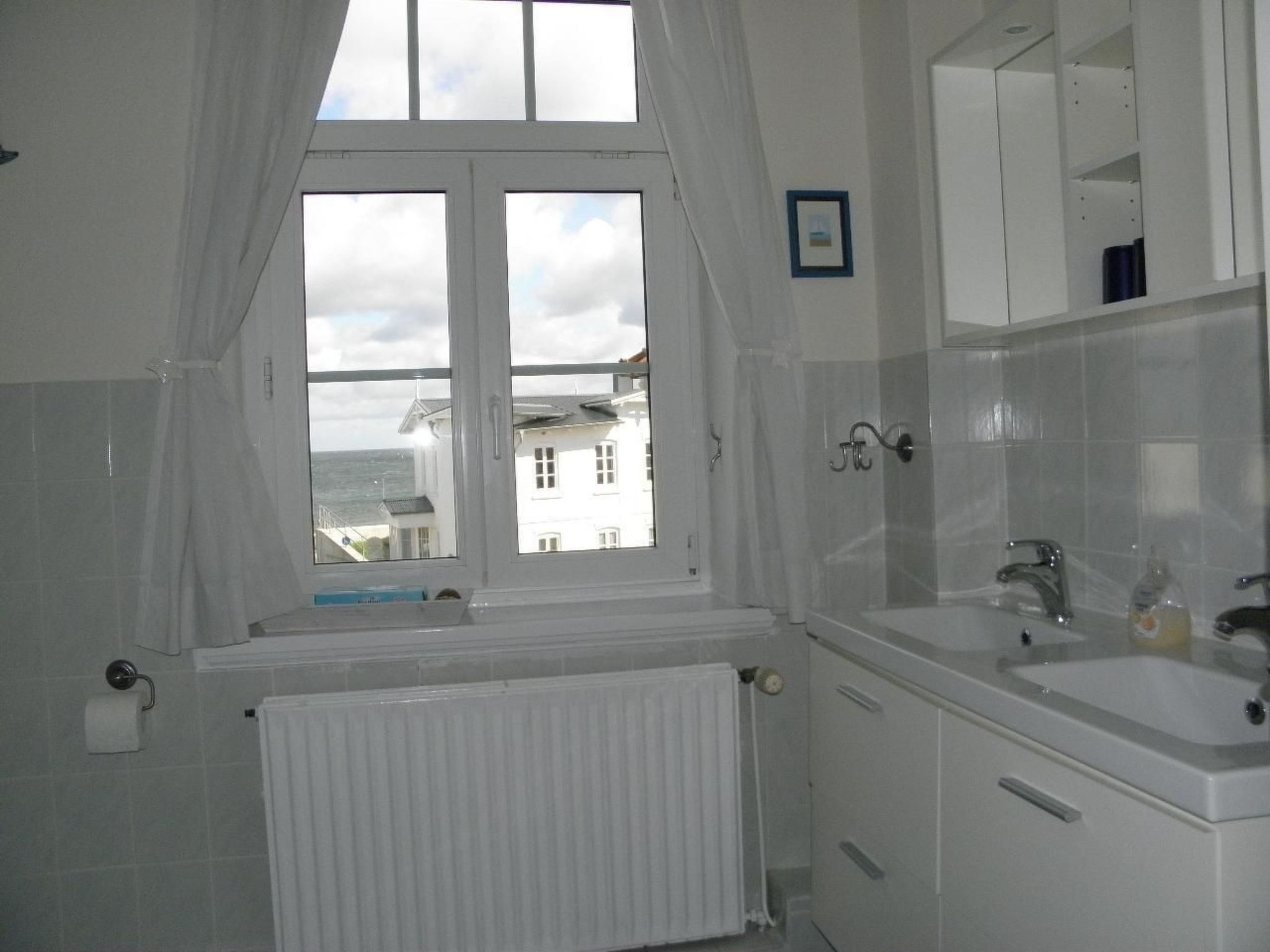 Freundlich eingerichtete Wohnung mit Meerblick - Binnen