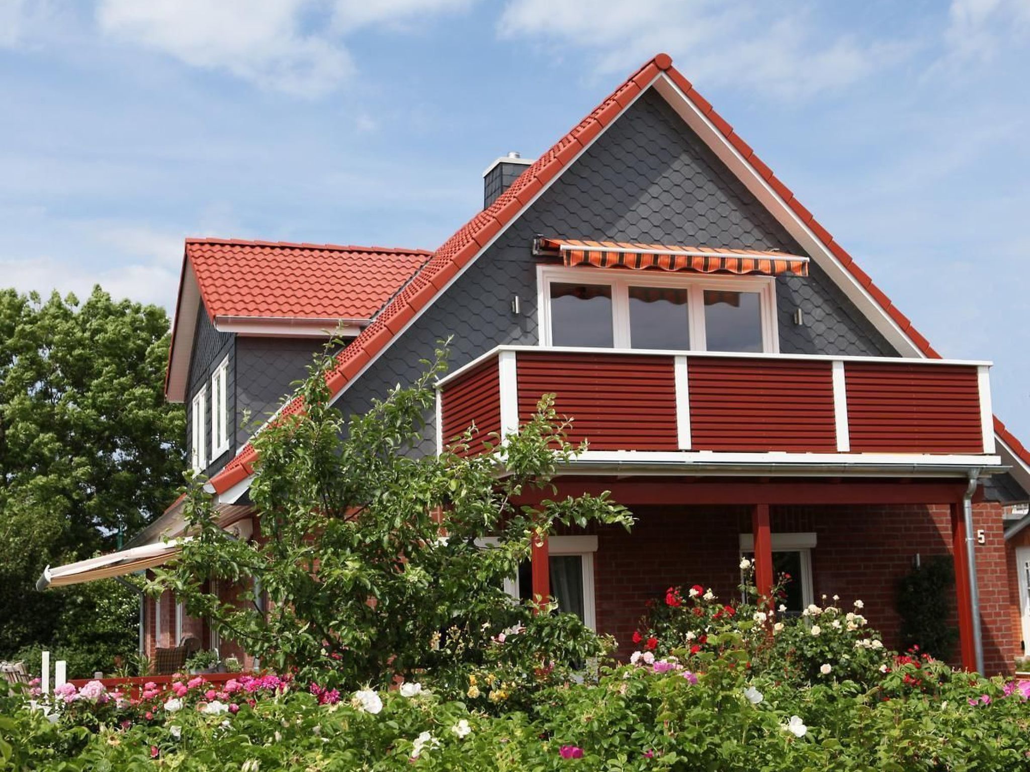 Moderne Ferienwohnung mit Südbalkon und Strandkorb-Binnen