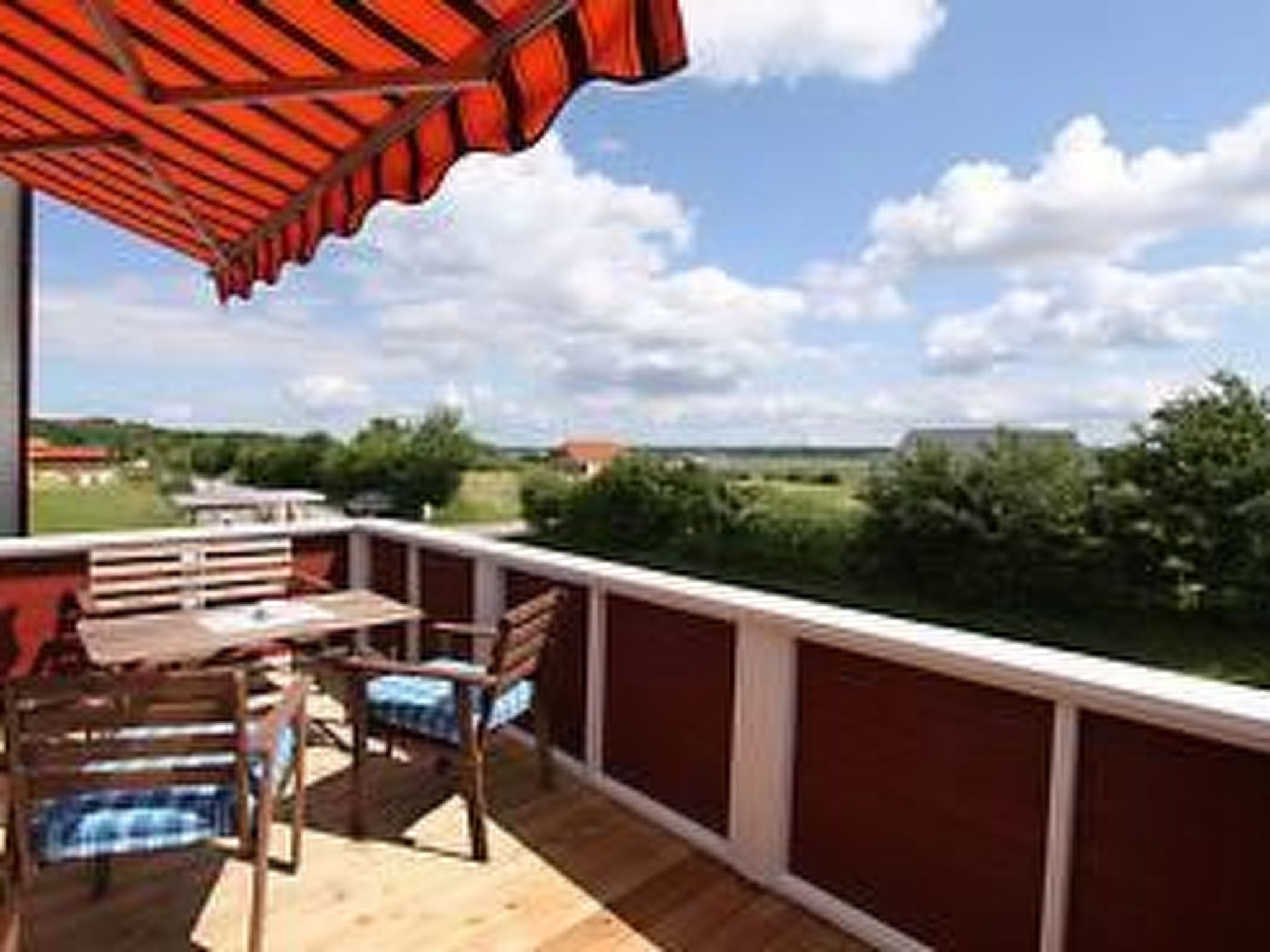 Moderne Ferienwohnung mit Südbalkon und Strandkorb-Binnen