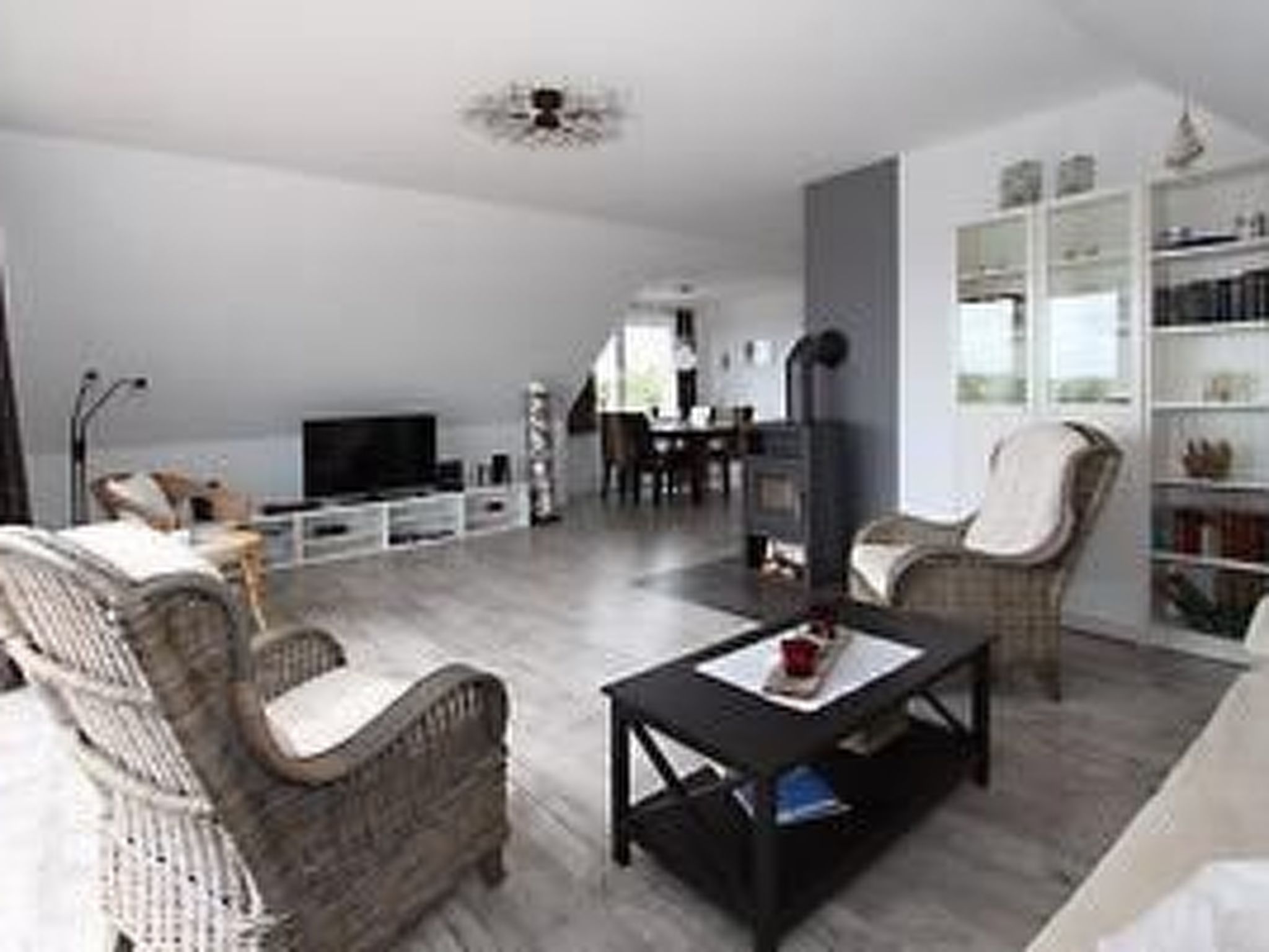 Moderne Ferienwohnung mit Südbalkon und Strandkorb-Binnen