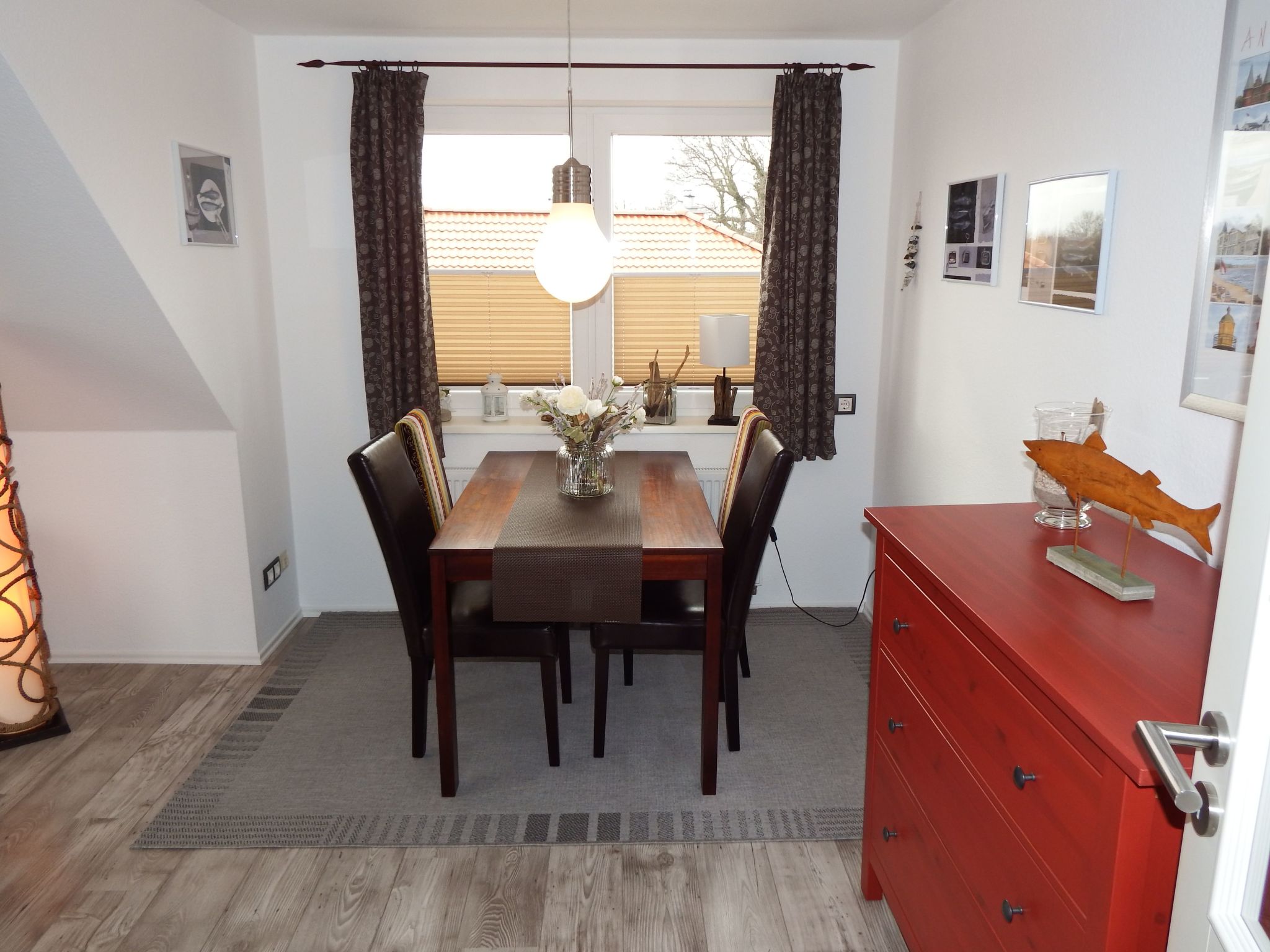 Moderne Ferienwohnung mit Südbalkon und Strandkorb-Binnen