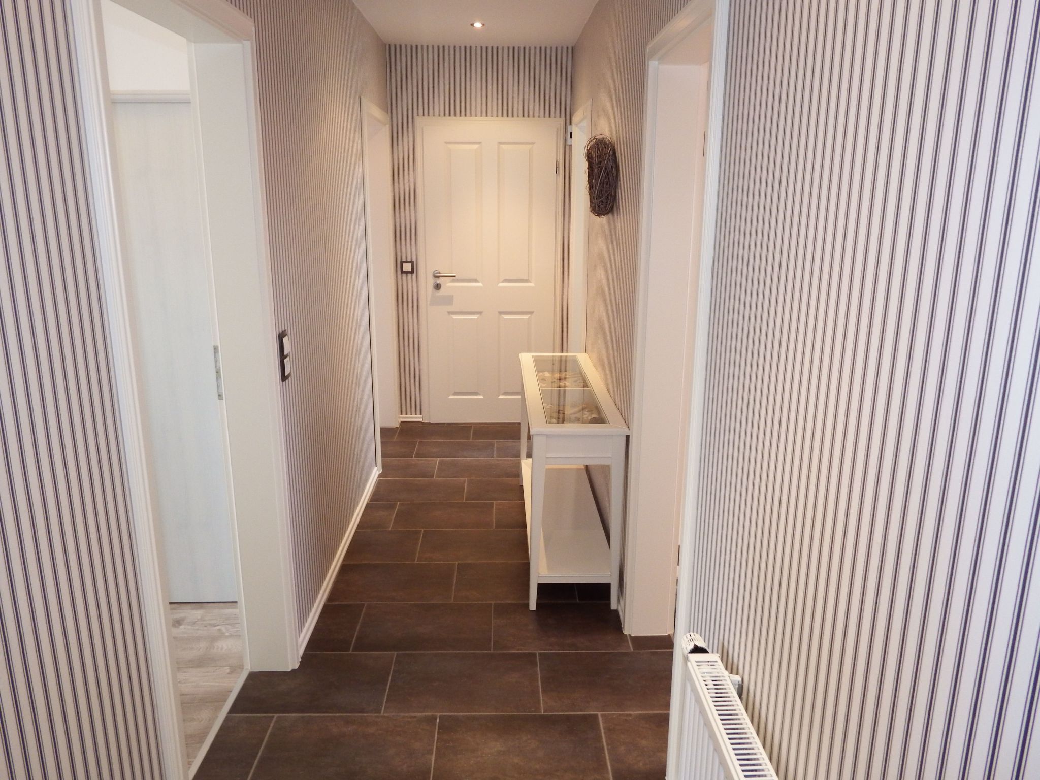 Moderne Ferienwohnung mit Südbalkon und Strandkorb-Binnen