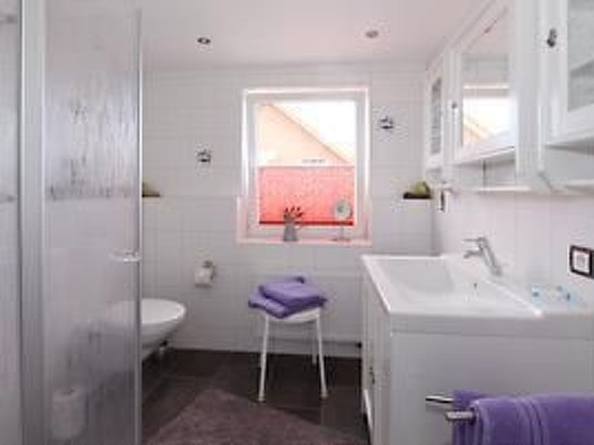 Moderne Ferienwohnung mit Südbalkon und Strandkorb-Binnen