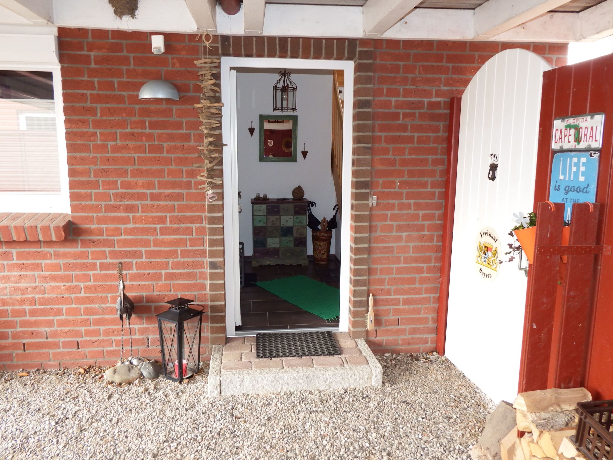 Moderne Ferienwohnung mit Südbalkon und Strandkorb-Binnen