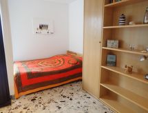 Strandnahes Studio mit kleiner Gartenterrasse