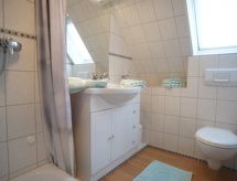 Wohnung in Neue Tiefe mit Terrasse, Garten und Grill