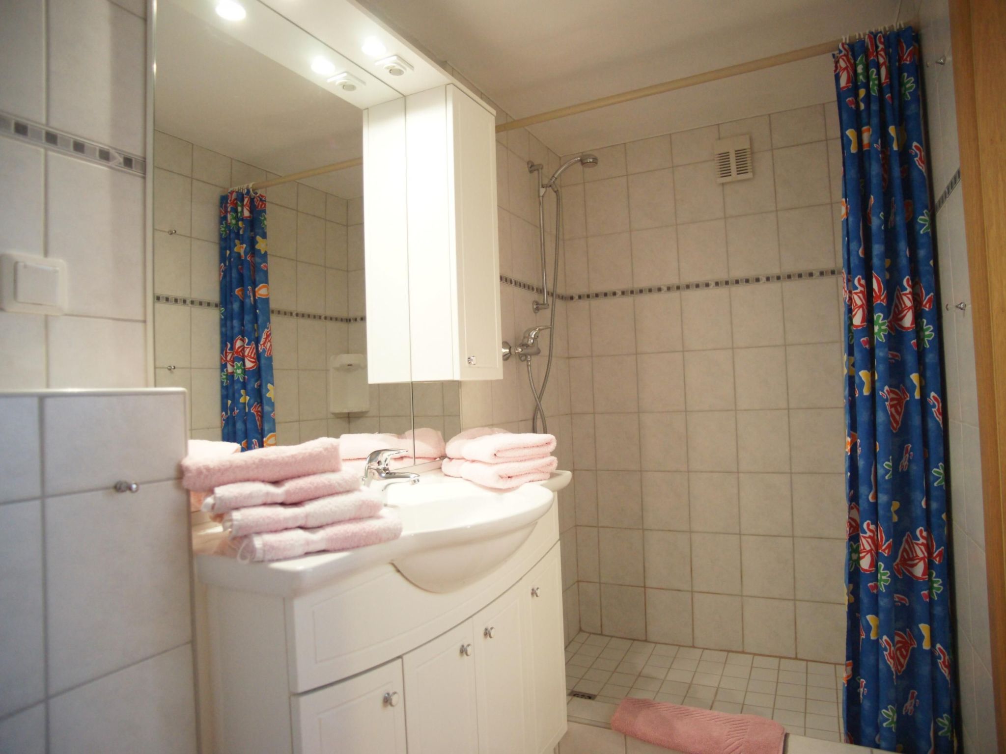 Für vier Personen-Binnen