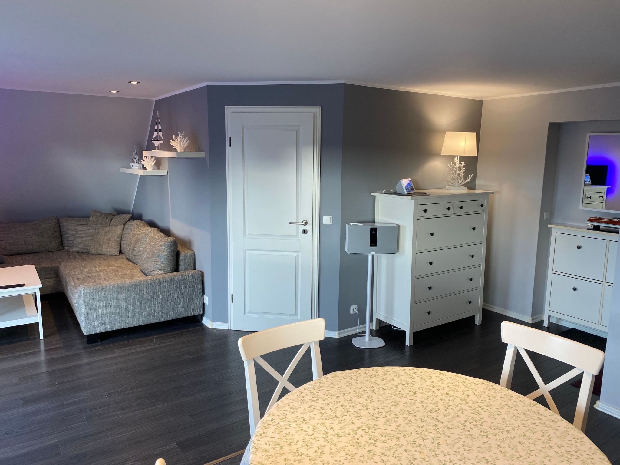 In ruhiger Lage mit großem Balkon-Binnen