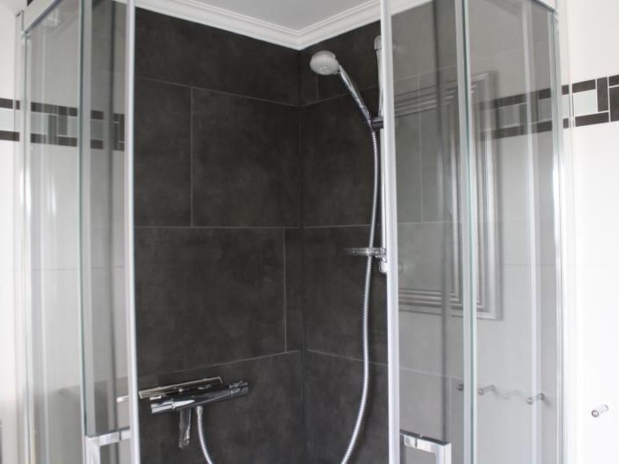 In ruhiger Lage mit großem Balkon-Binnen