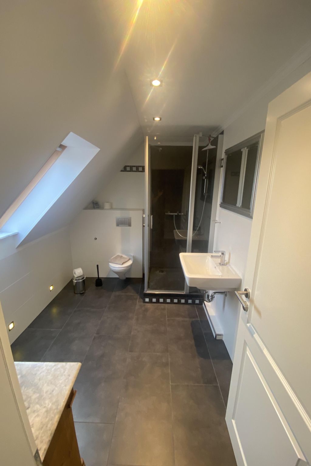 In ruhiger Lage mit großem Balkon-Binnen