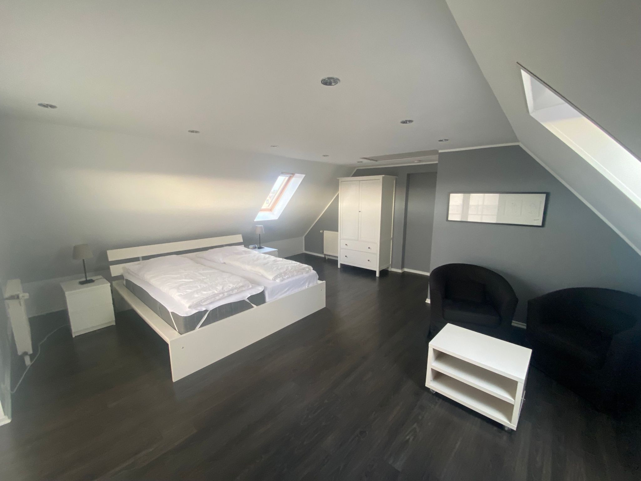 In ruhiger Lage mit großem Balkon-Binnen