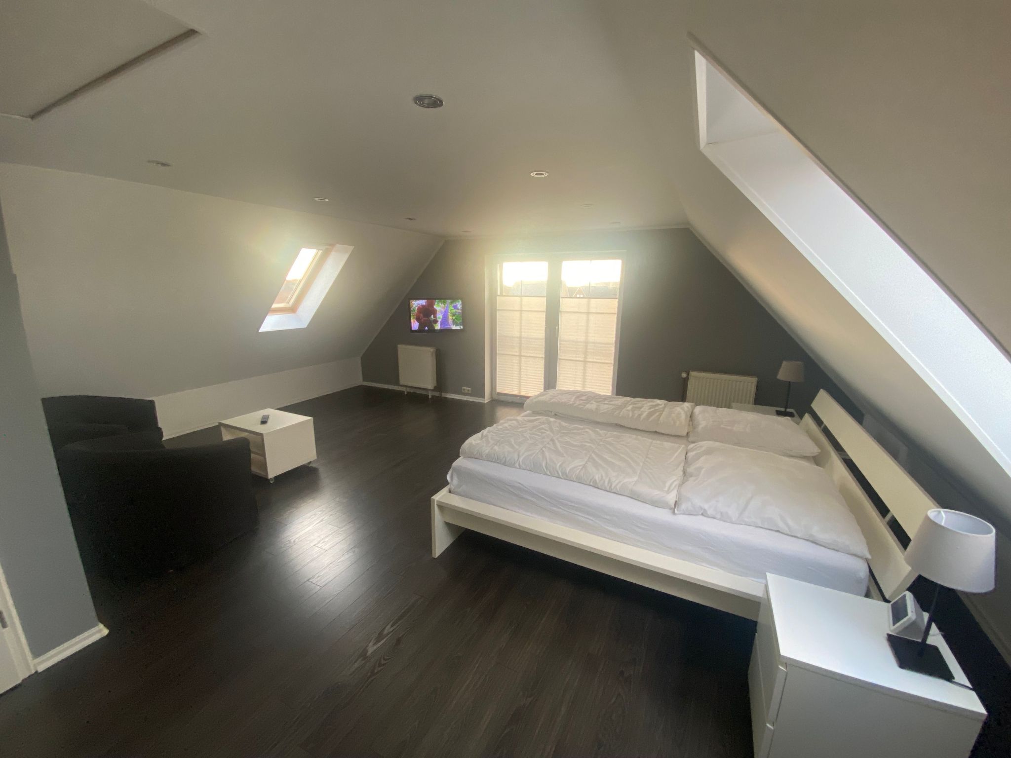 In ruhiger Lage mit großem Balkon-Binnen