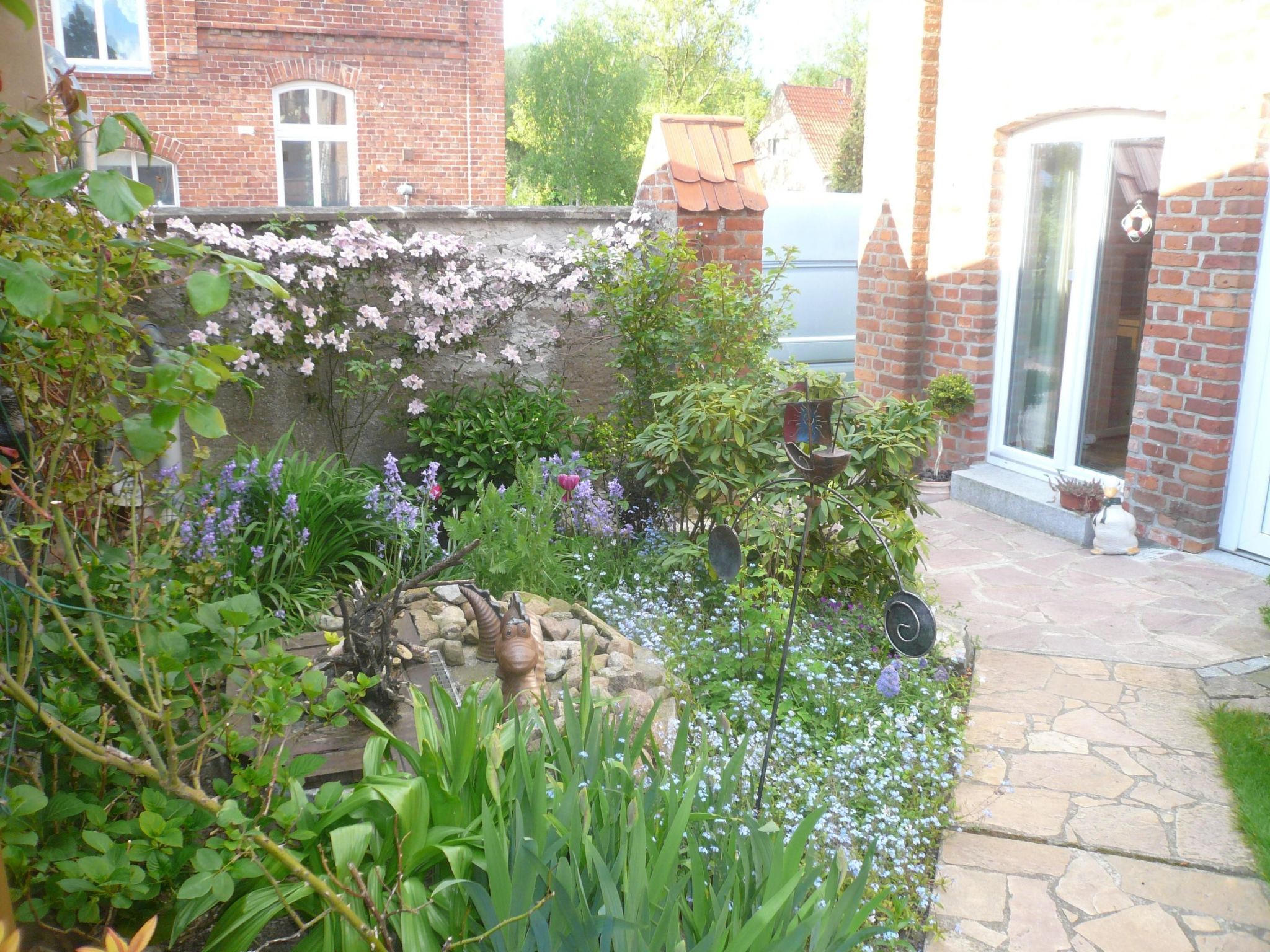 Charmante Wohnung in Dassow mit Terrasse und Grill-Binnen