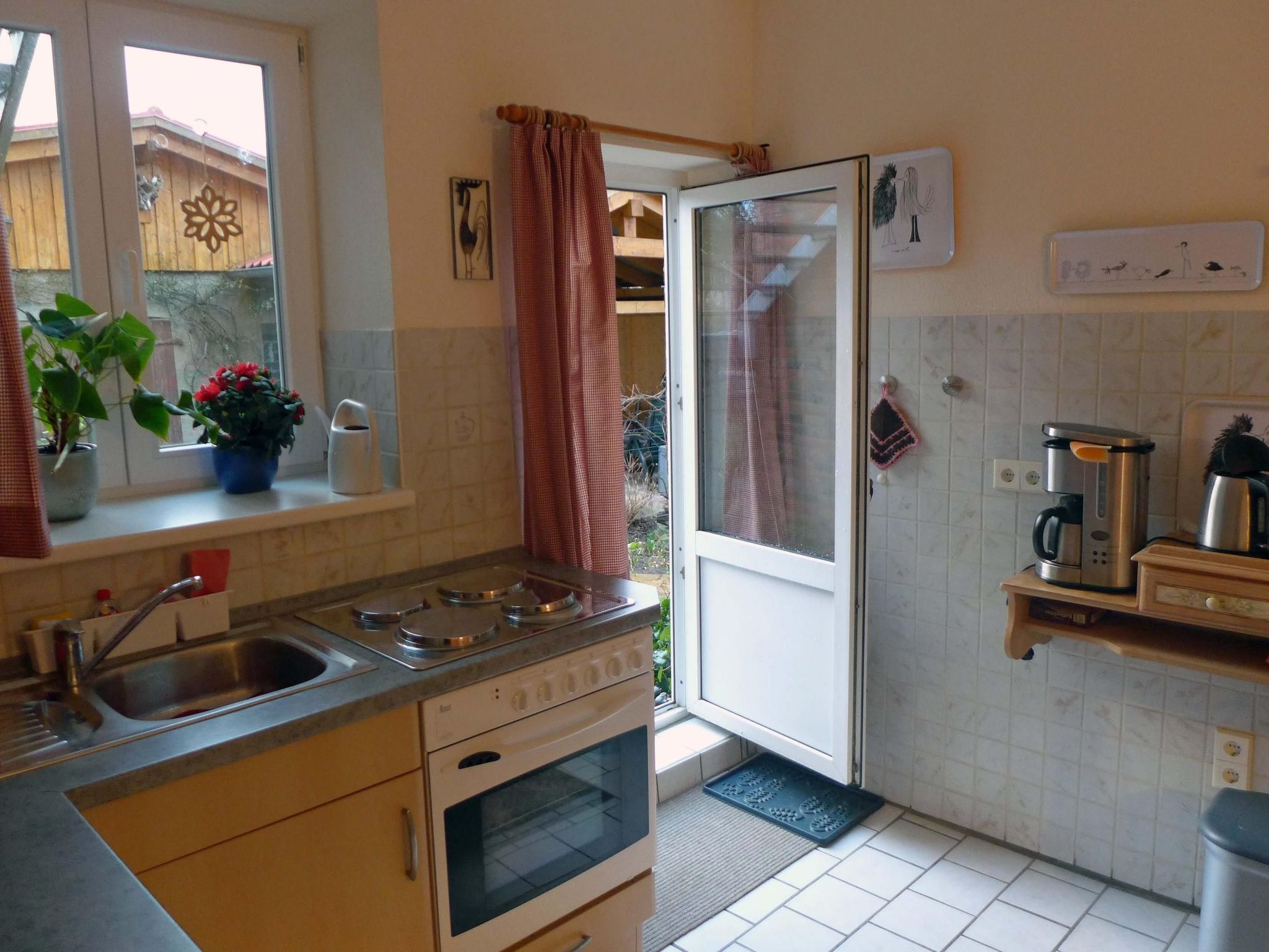 Charmante Wohnung in Dassow mit Terrasse und Grill-Binnen