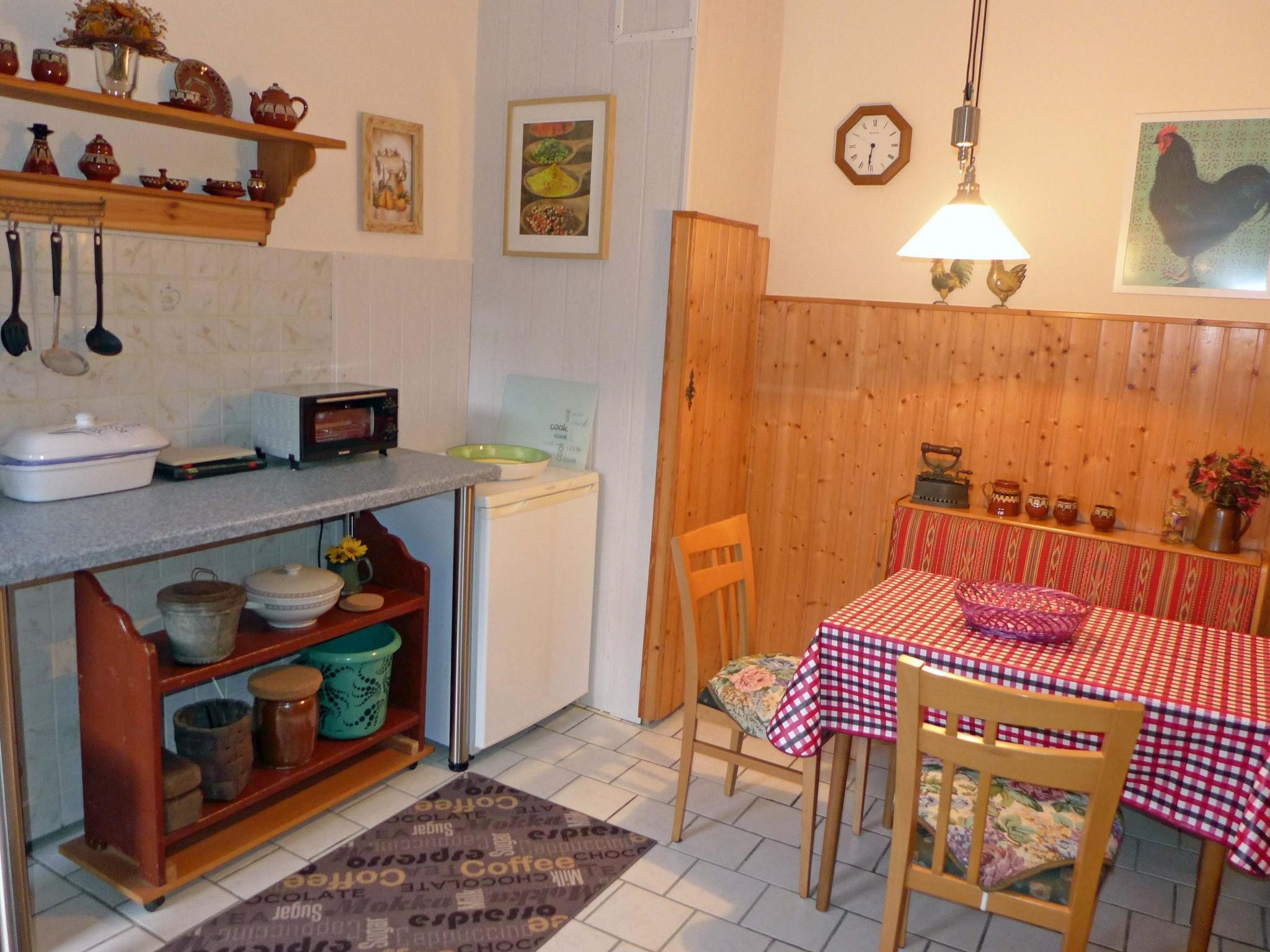 Charmante Wohnung in Dassow mit Terrasse und Grill-Binnen