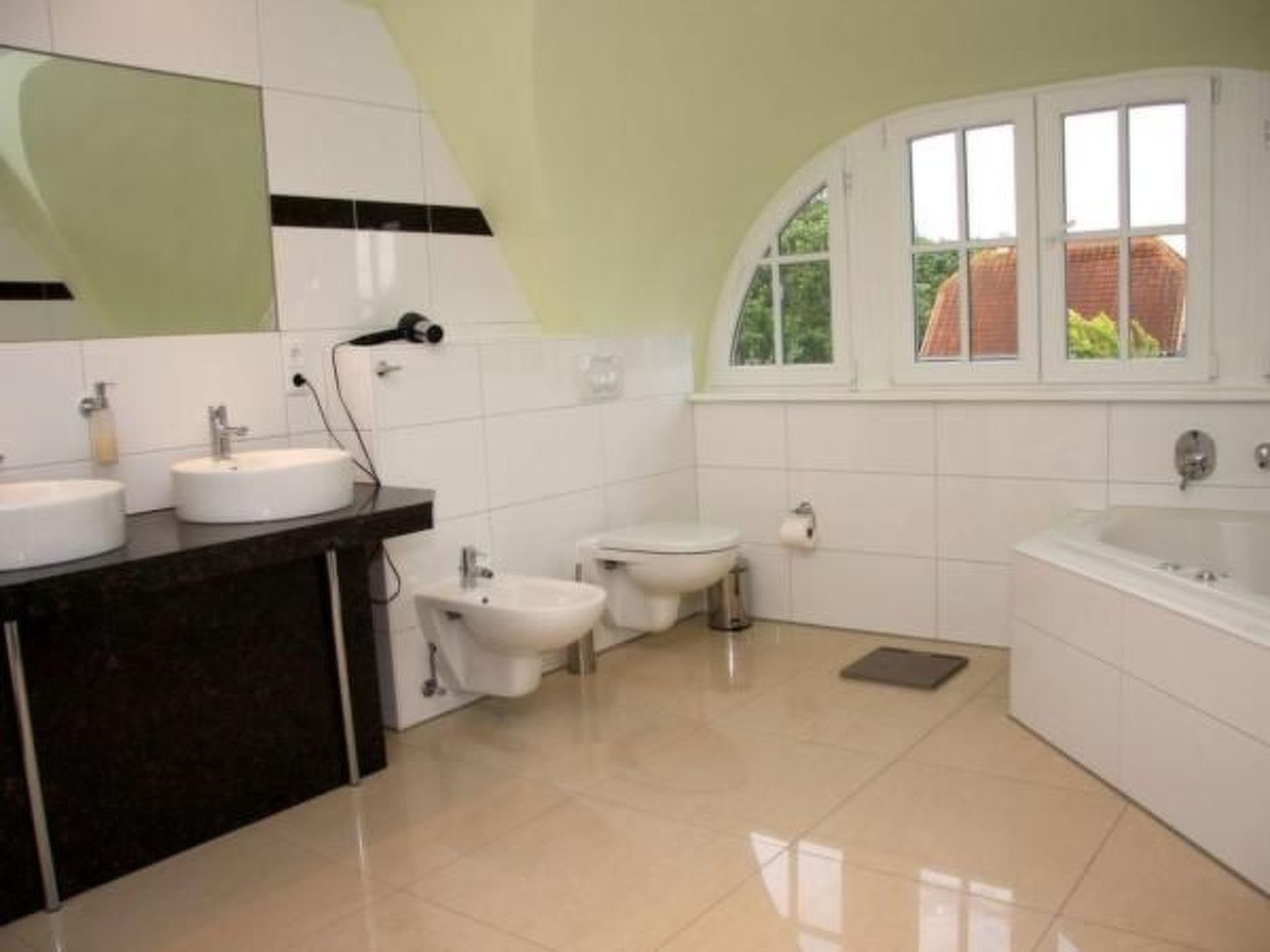 In Groß Schwansee mit Offenem Kamin-Binnen