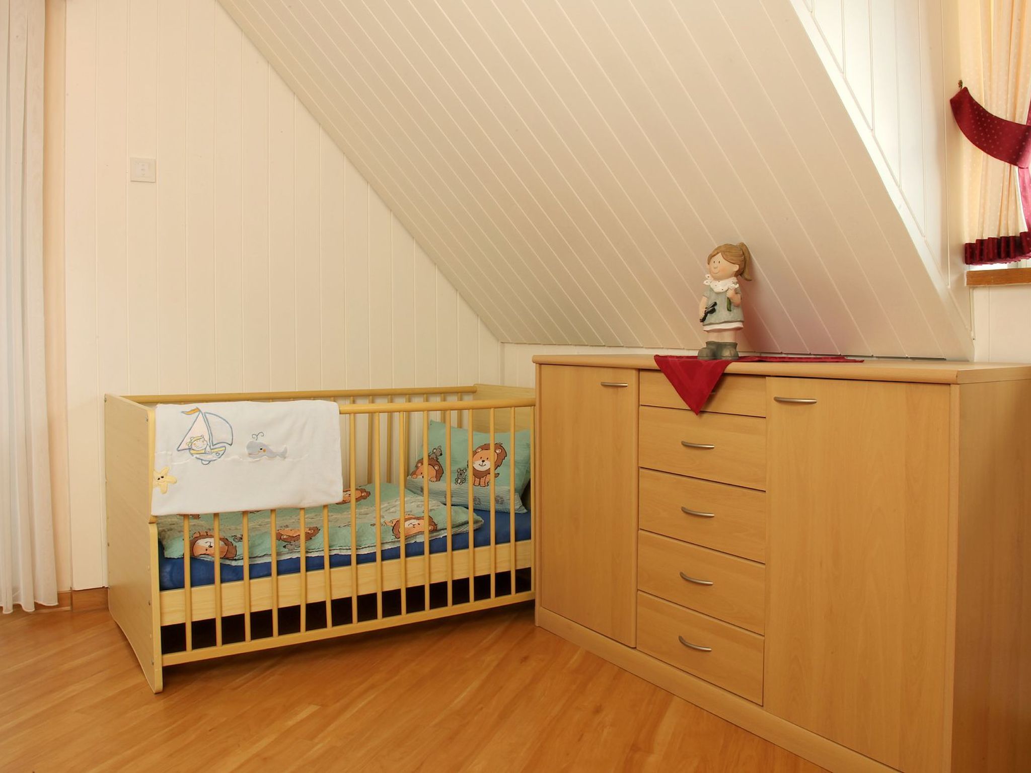 Komfortable Ferienwohnung mit großem Balkon-Binnen