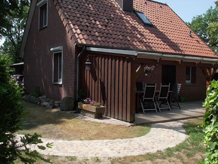 Mit üBerdachter Terrasse Und Carport - Walsrode