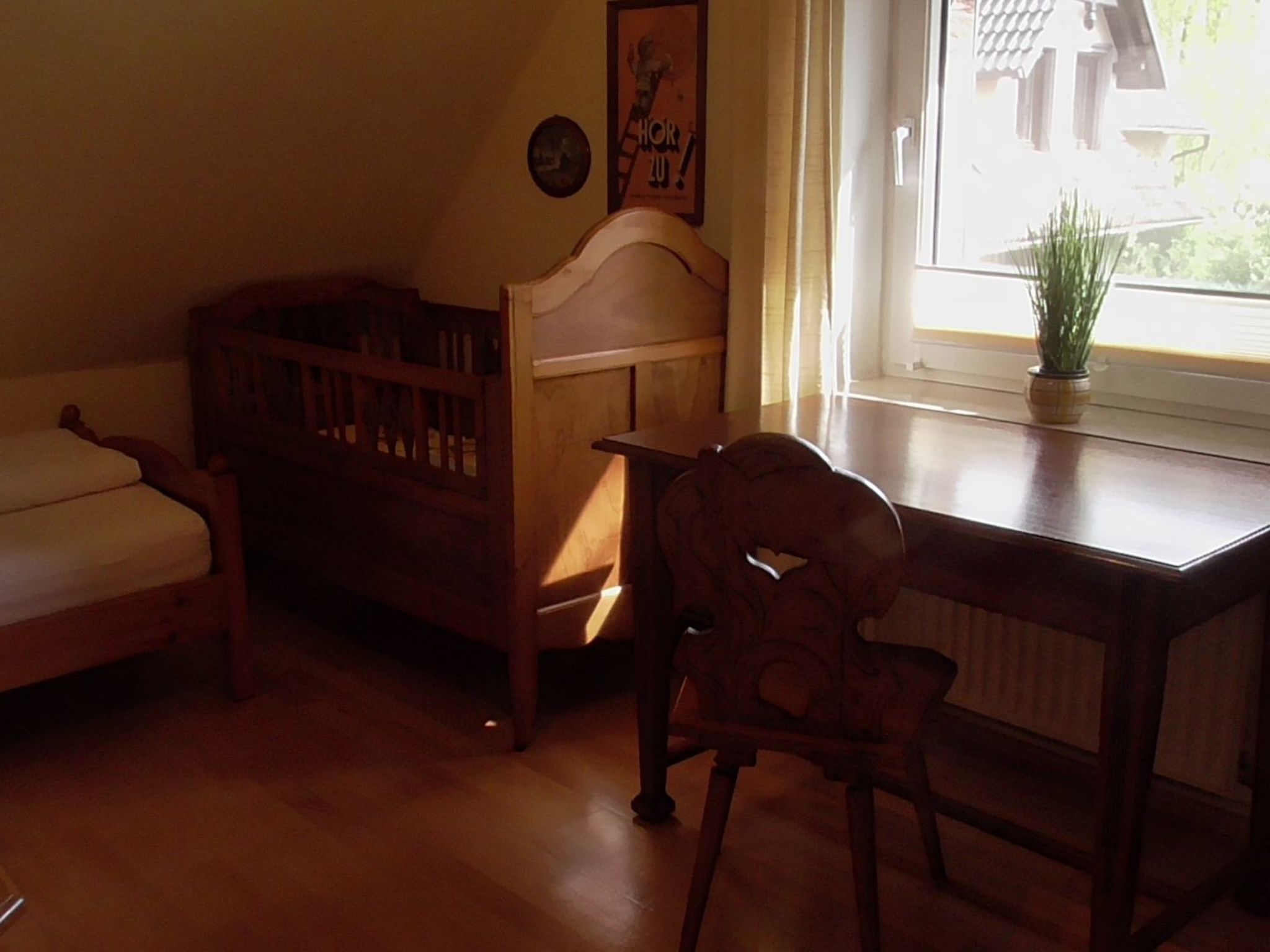 Mit überdachter Terrasse und Carport-Binnen