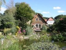 in Klein Meckelsen mit Garten