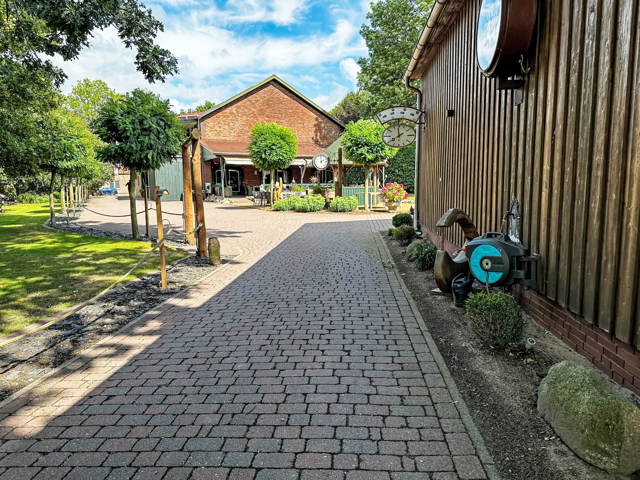 In Klein Meckelsen mit Garten - Buiten