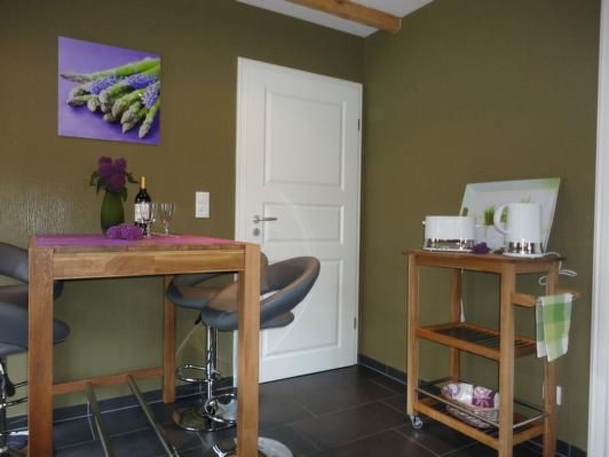 In Klein Meckelsen mit Garten-Drinnen