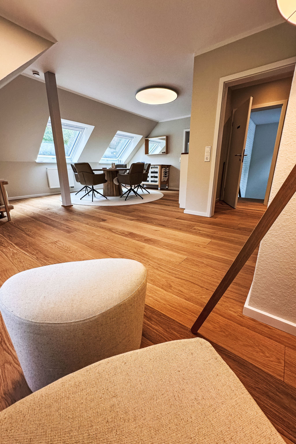 The OAK SUITE - Inside