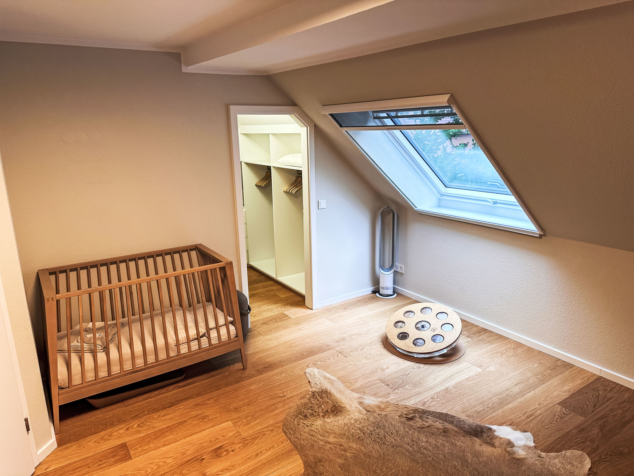 The OAK SUITE - Inside