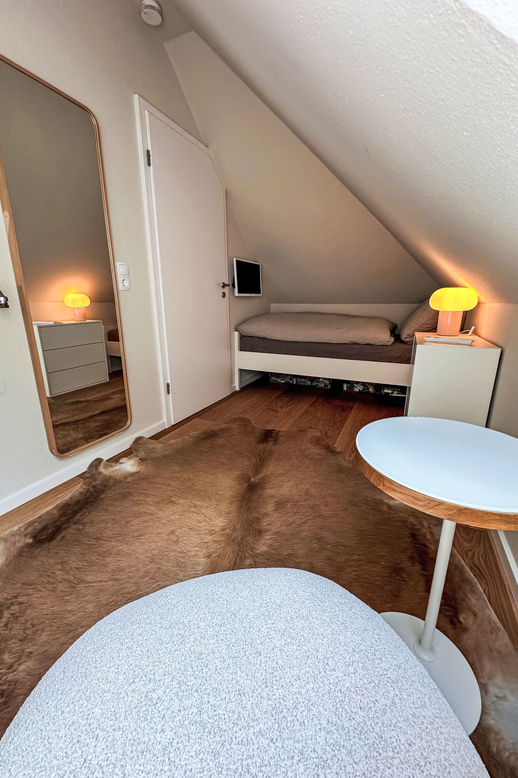 The OAK SUITE - Inside
