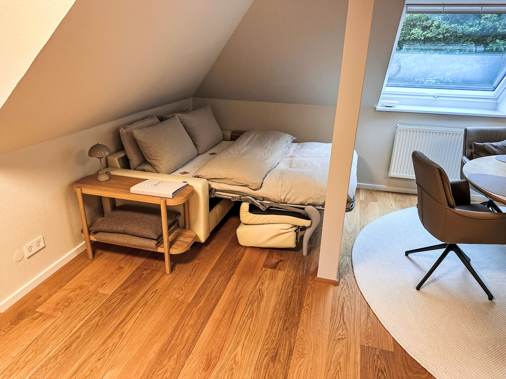 The OAK SUITE - Inside
