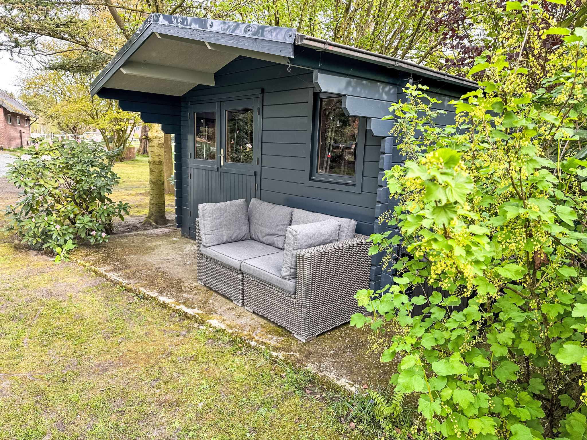 The OAK SUITE - Outside
